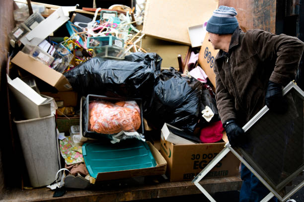 Best Yard Waste Removal  in Cloverdale, CA